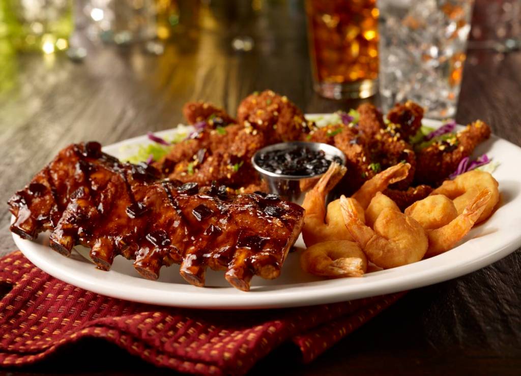 TGI Fridays já está funcionando; confira o cardápio