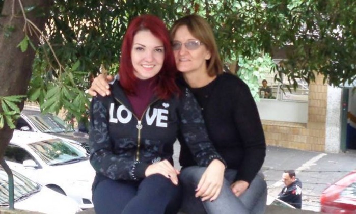 maira-panas-e-sua-mae maira-panas-e-sua-mae