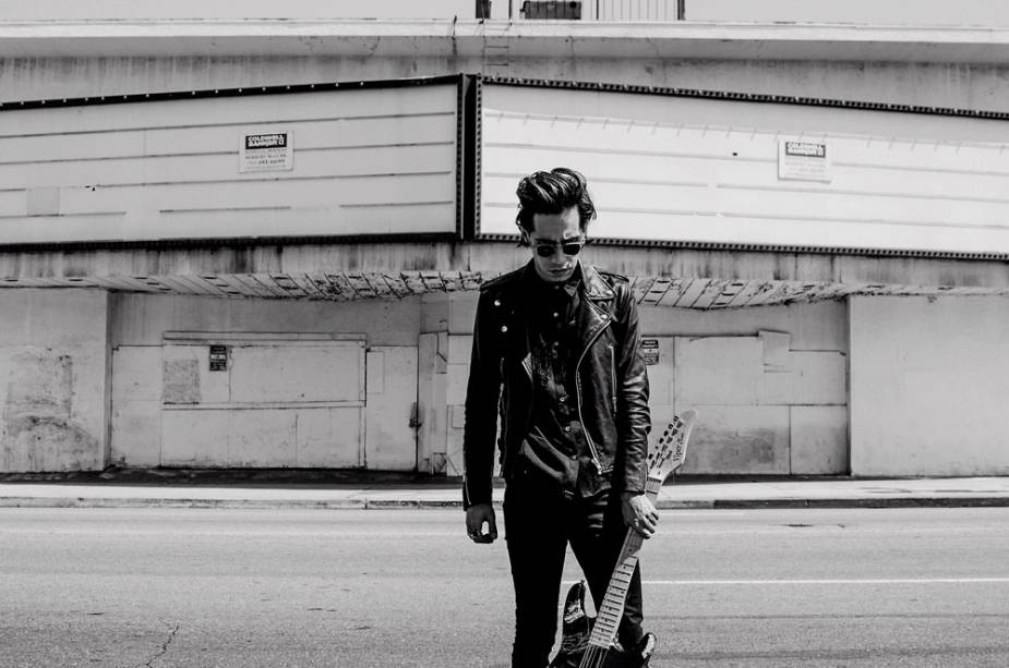 Thiago Pethit Thiago Pethit