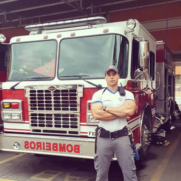 Tenente Thiago Marin integra o 5º Grupamento de Bombeiros Tenente Thiago Marin integra o 5º Grupamento de Bombeiros