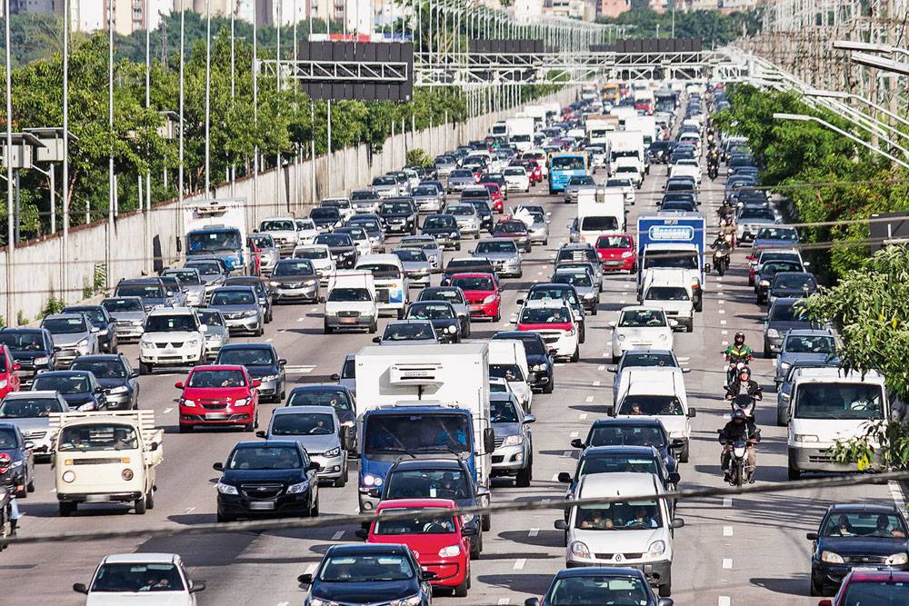 Mortes de motociclistas crescem 20% nas marginais Tietê e Pinheiros