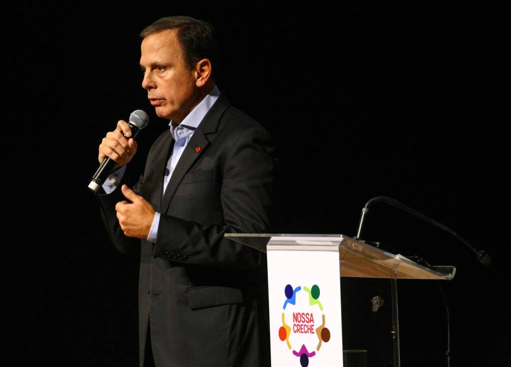 Doria reúne elite bancária para angariar financiamento de creches