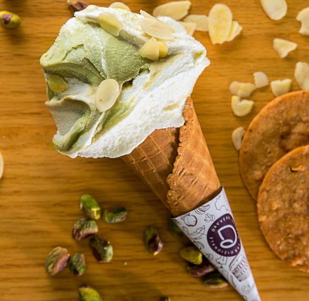Sabor exclusivo (R$ 15,00 até 2 sabores), da Davvero Gelato Tradizionale: amêndoa com creme de pistache Sabor exclusivo (R$ 15,00 até 2 sabores), da Davvero Gelato Tradizionale: amêndoa com creme de pistache