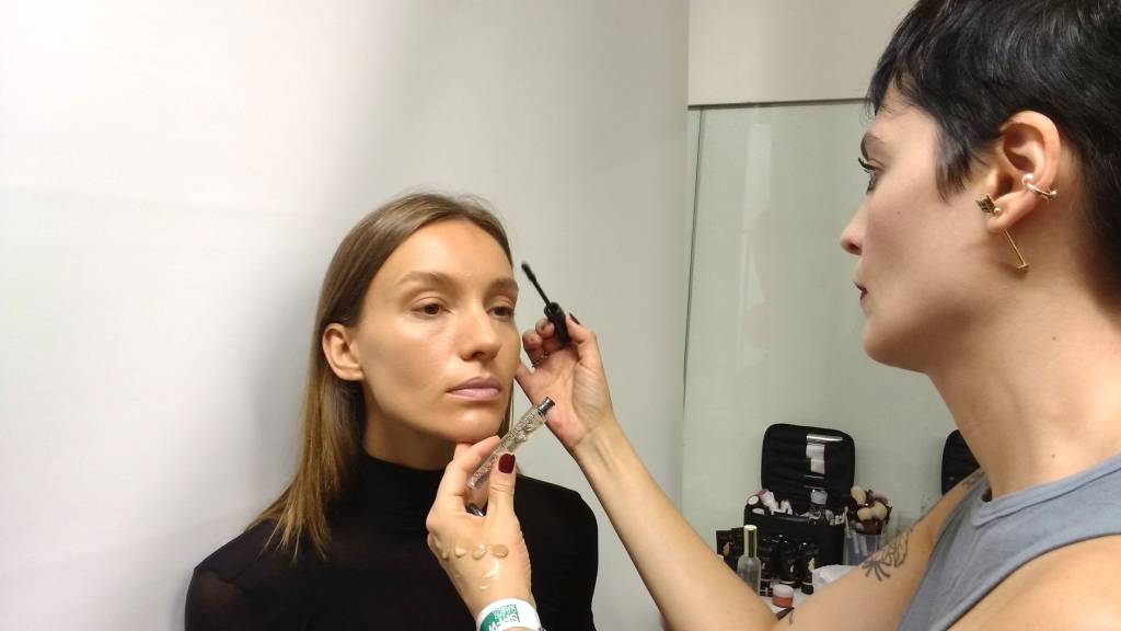 Batons baratinhos fazem sucesso na passarela da SPFW