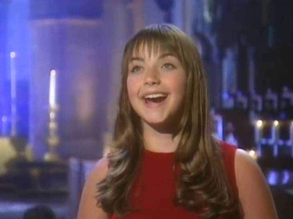 Por onde anda a cantora do tema da novela ‘Terra Nostra’?