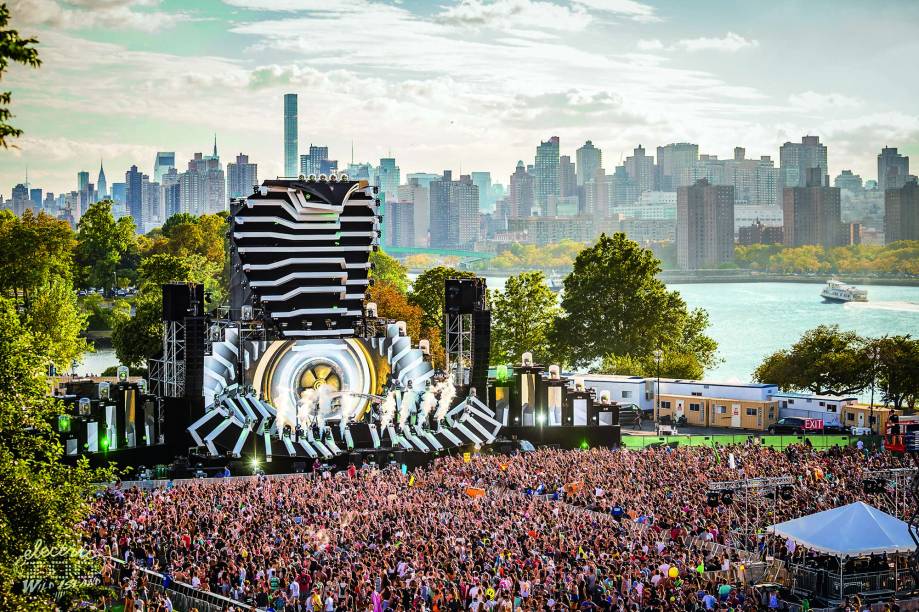 Palco: King Cobra Stage Palco: King Cobra Stage