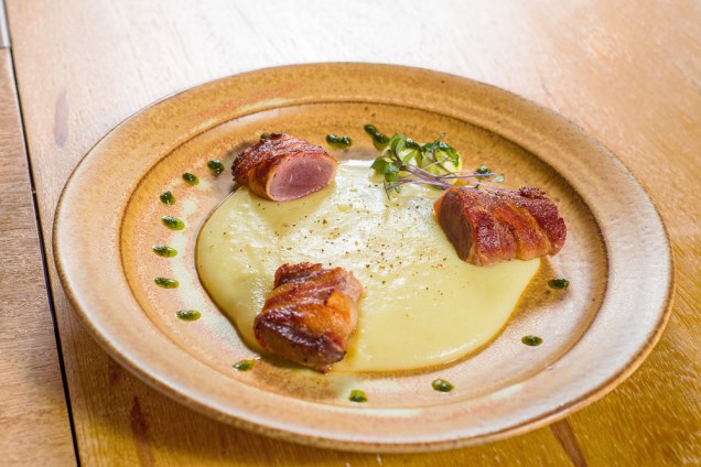 &Iacute;cone GastroRock: o pur&ecirc; de batata vem com o lombo
