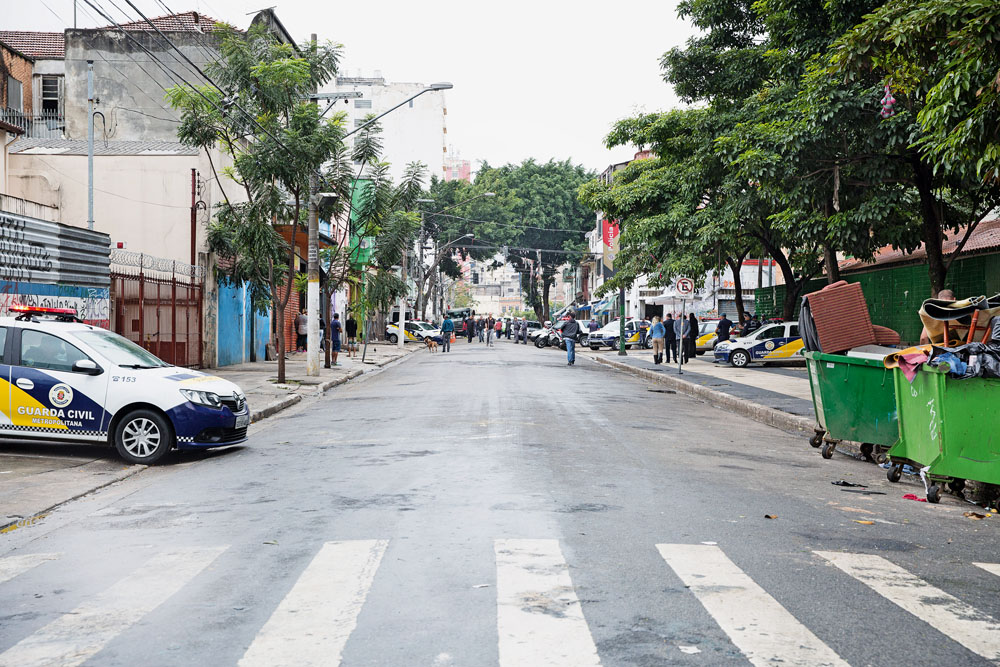 Famílias ocupam 40% dos cômodos na Cracolândia