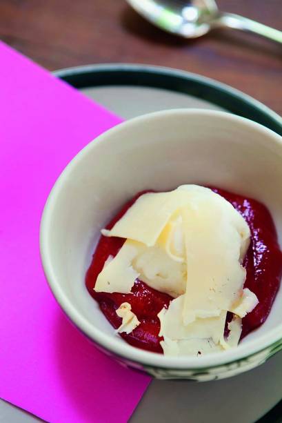 Tavares: goiabada com sorvete de tapioca e queijo da Serra da Canastra