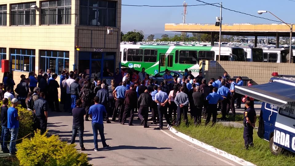 Greve de ônibus em Sorocaba é ampliada