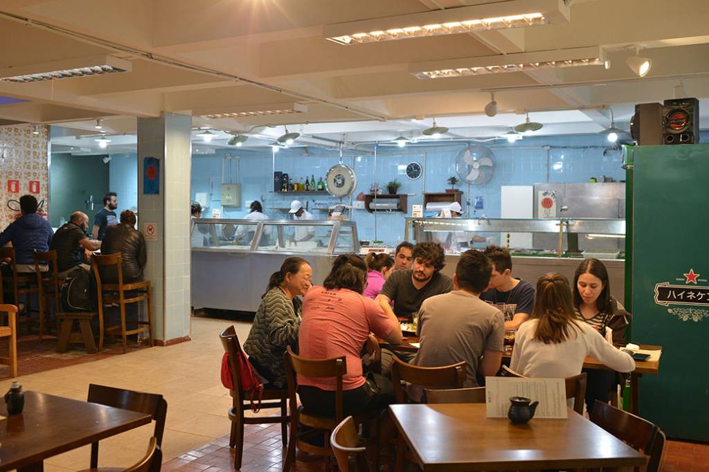 Peixaria Mitsugi recebe evento com música, bazar e comida