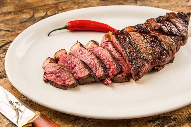 Pobre Juan: bistecca panzanese reúne picanha, maminha e miolo de alcatra Pobre Juan: bistecca panzanese reúne picanha, maminha e miolo de alcatra