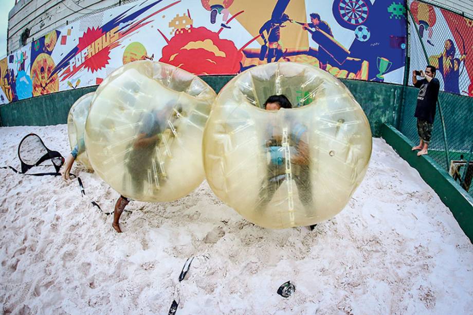 Futebol dentro de uma bolha Futebol dentro de uma bolha