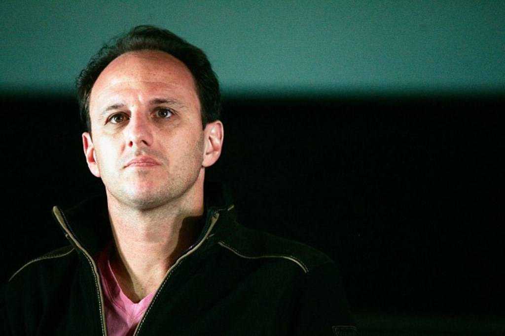 São Paulo anuncia saída do técnico Rogério Ceni