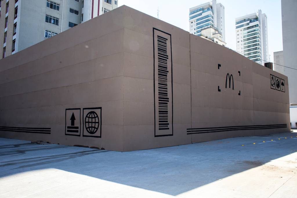 McDonald’s reinaugura unidade na Avenida Henrique Schaumann