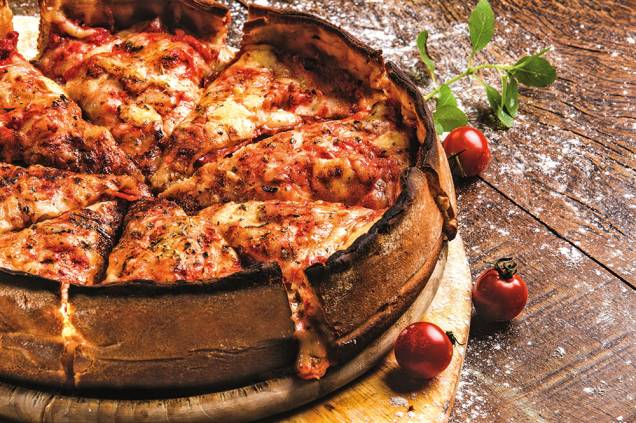Cordopatri, combinação de quatro queijos e molho de tomate Cordopatri, combinação de quatro queijos e molho de tomate