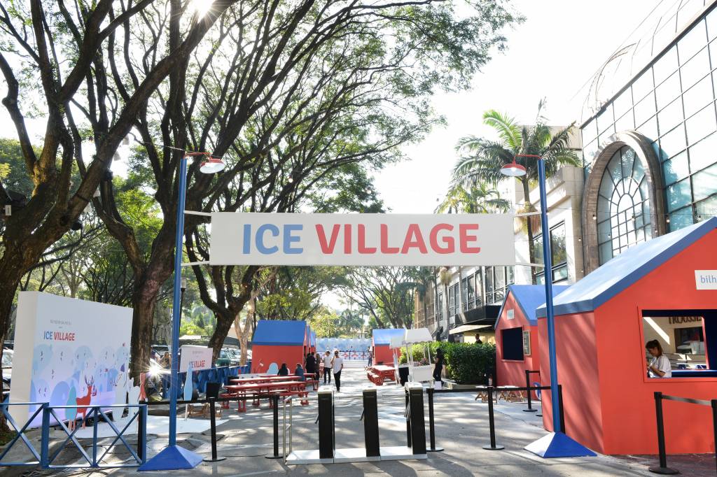 Festival de inverno em shopping tem pista de patinação no gelo