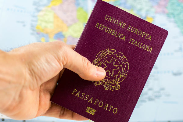 Italian passport