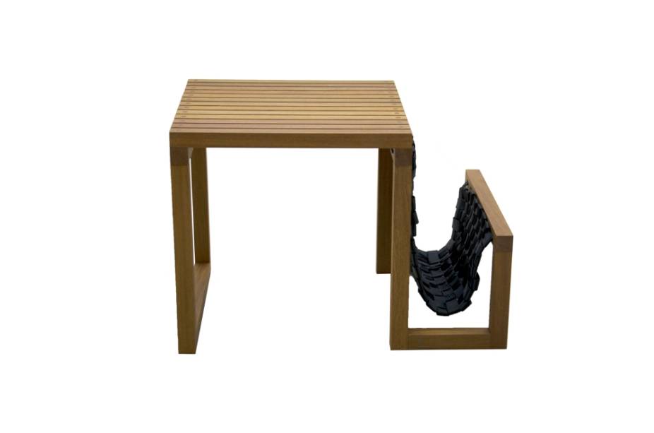 Mesa lateral <i>Ginga</i>, da jovem arquiteta Rahyja Afrange Mesa lateral <i>Ginga</i>, da jovem arquiteta Rahyja Afrange