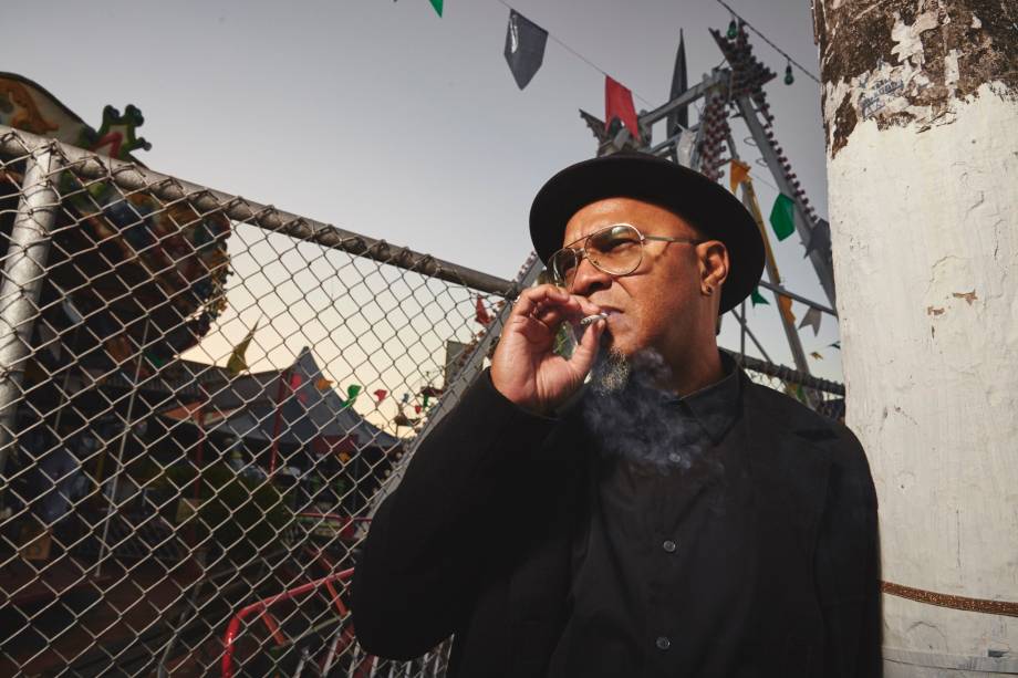 O roqueiro Clemente Nascimento, das bandas Inocentes e Plebe Rude O roqueiro Clemente Nascimento, das bandas Inocentes e Plebe Rude