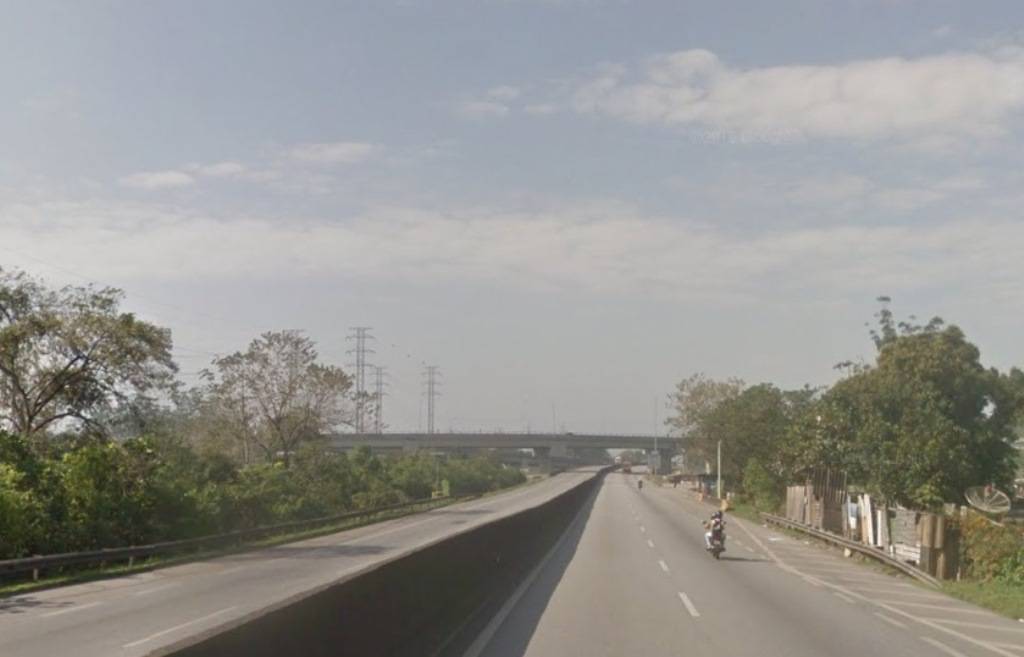 Contra aumento de tributos, caminhoneiros param rodovia Anchieta