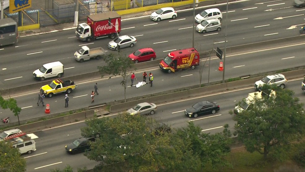 Motociclista morre em acidente na Marginal Tietê