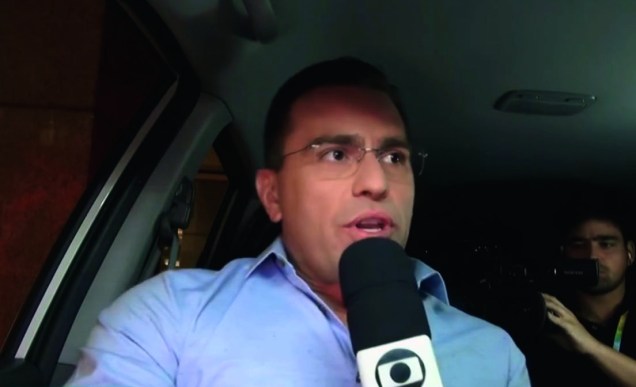 Rodrigo Bocardi: transitou sem cinto de seguran&ccedil;a em reportagem
