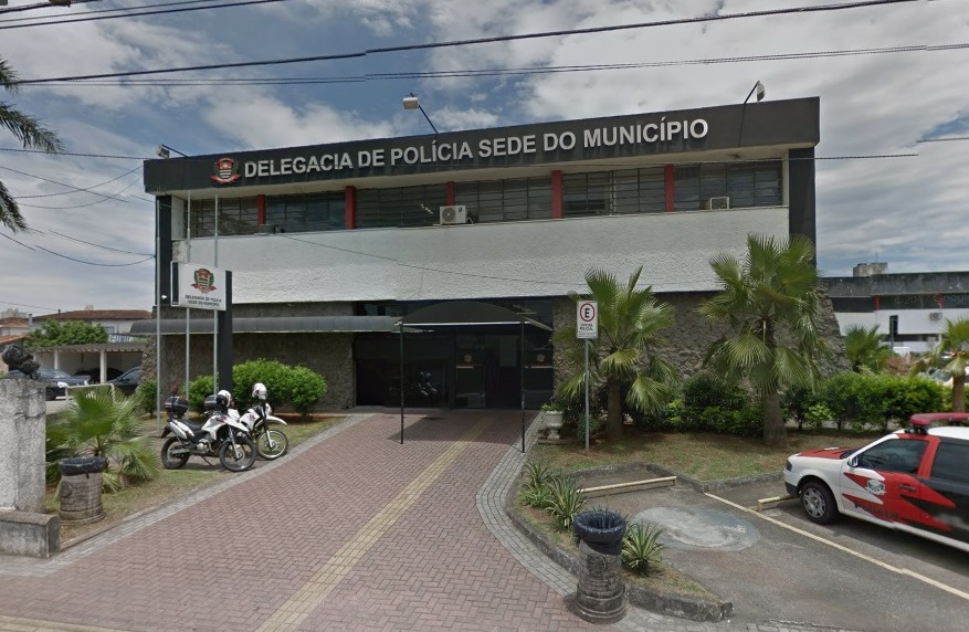 Funcionária pública mata o pai a pauladas na Praia Grande