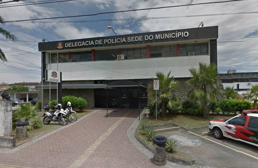 Funcionária pública mata o pai a pauladas na Praia Grande
