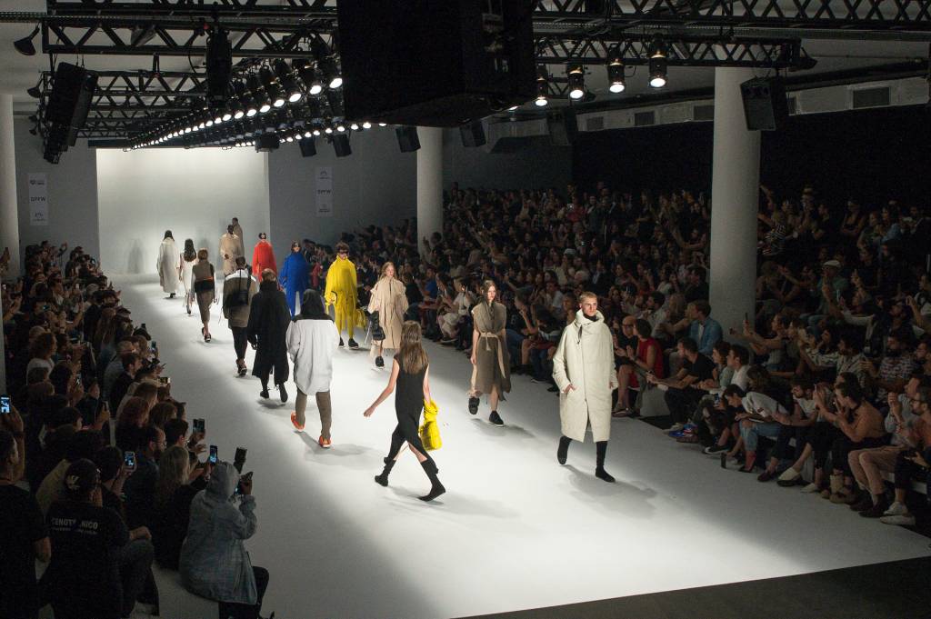 SPFW institui cota para presença de modelos negros e indígenas