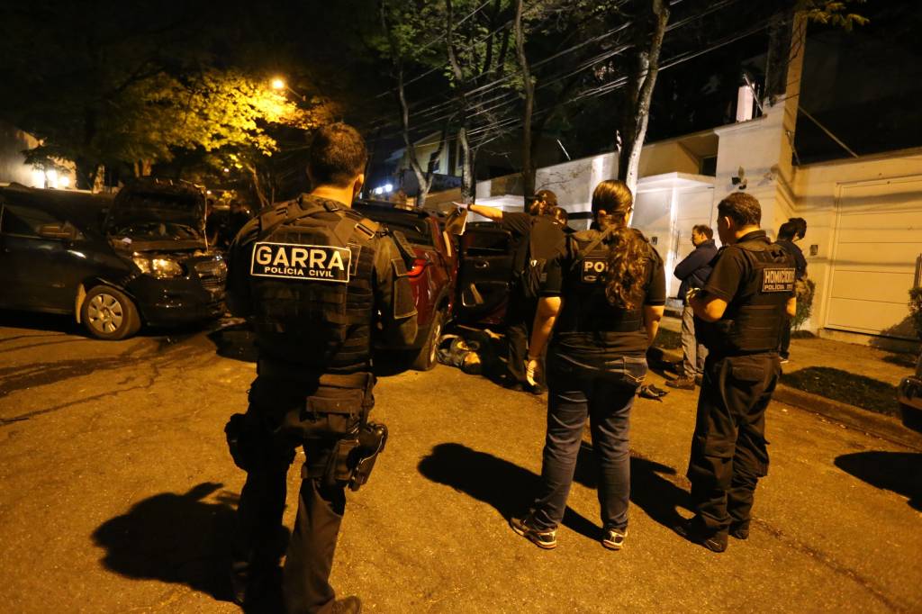 Polícia mata dez suspeitos em tiroteio na região do Morumbi