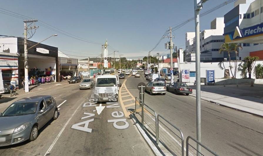 Caminhão tomba e mata criança na Zona Norte