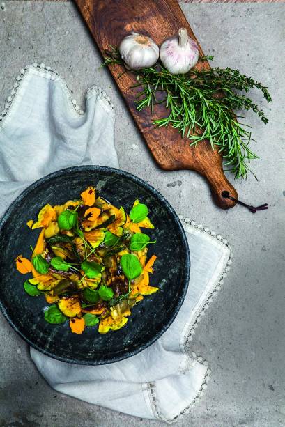 Fagottini de rabada: com purê de abóbora ao molho da própria carne Fagottini de rabada: com purê de abóbora ao molho da própria carne