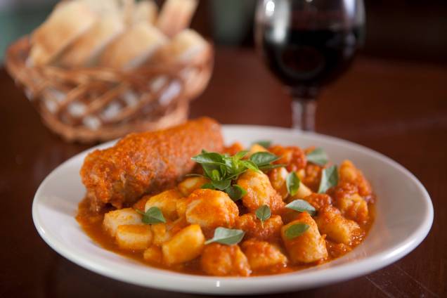 Braciola com gnocchi Braciola com gnocchi