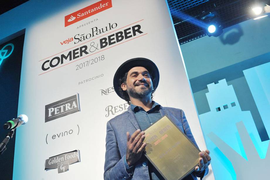 O artista plástico Eduardo Kobra O artista plástico Eduardo Kobra