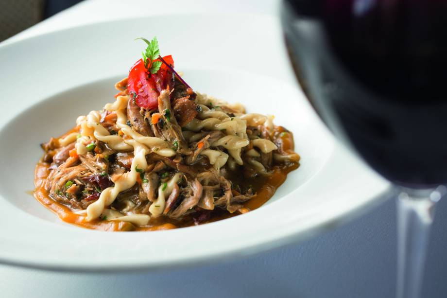 Trofie ao ragu de codorna: massa típica da Ligúria Trofie ao ragu de codorna: massa típica da Ligúria