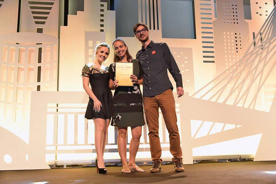 Larissa Manoela: sorvete campe&atilde;o para o Frida & Mina, do casal Fernanda Bastos e Thomas Zander