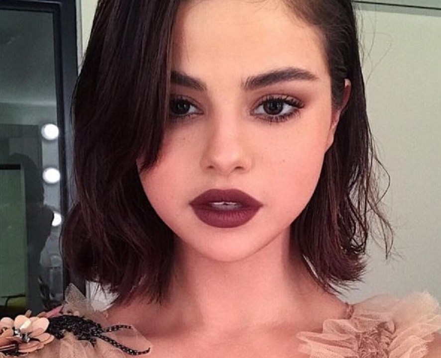 selena gomez long bob