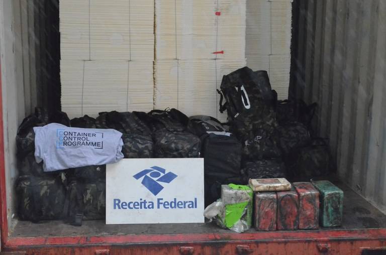 Receita apreende em Santos a maior carga de cocaína do ano