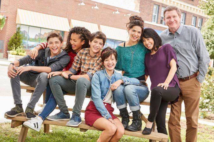 Pela primeira vez, Disney Channel terá personagem abertamente gay