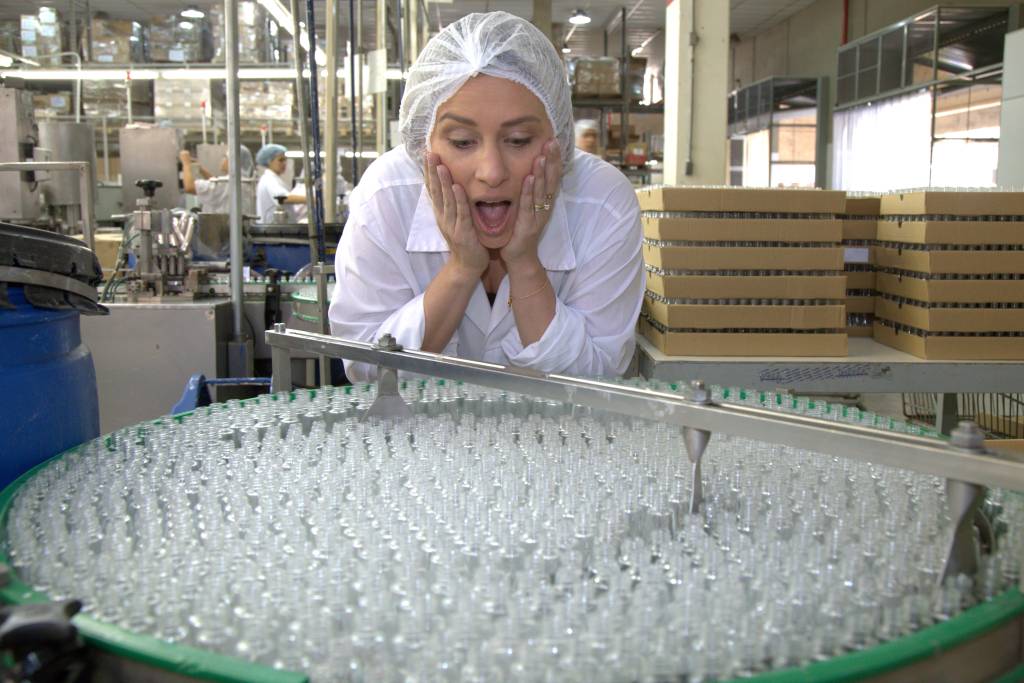 Impala e Lethicia Bronstein lançam linha de esmaltes para noivas