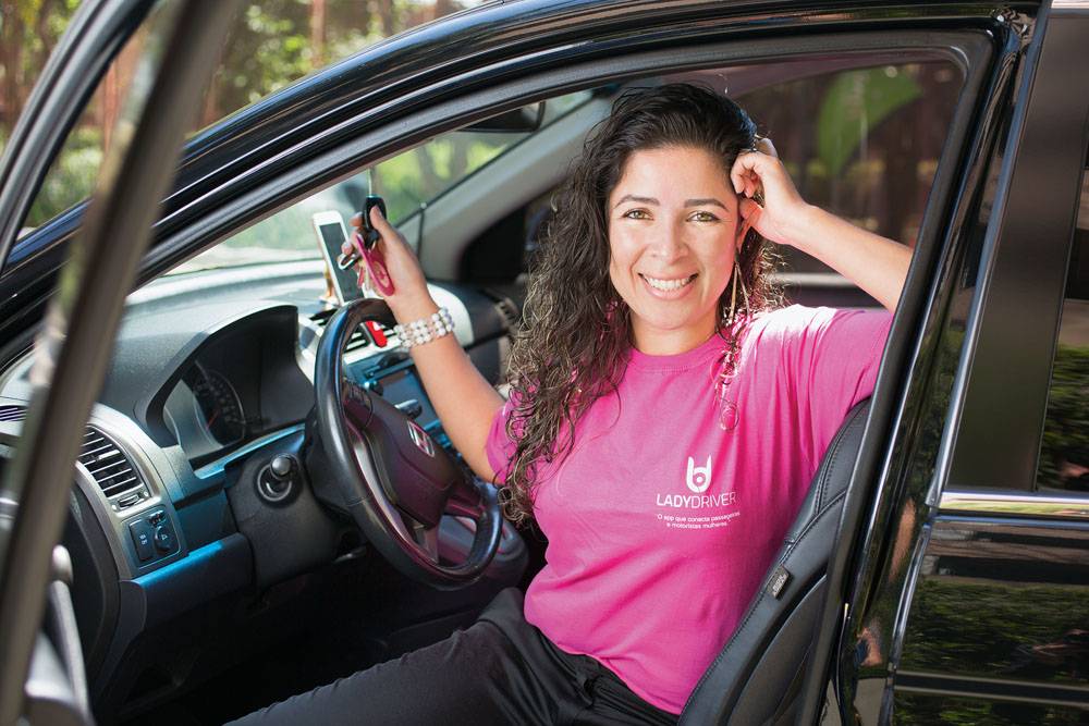 Cresce procura por aplicativos de transporte só para mulheres