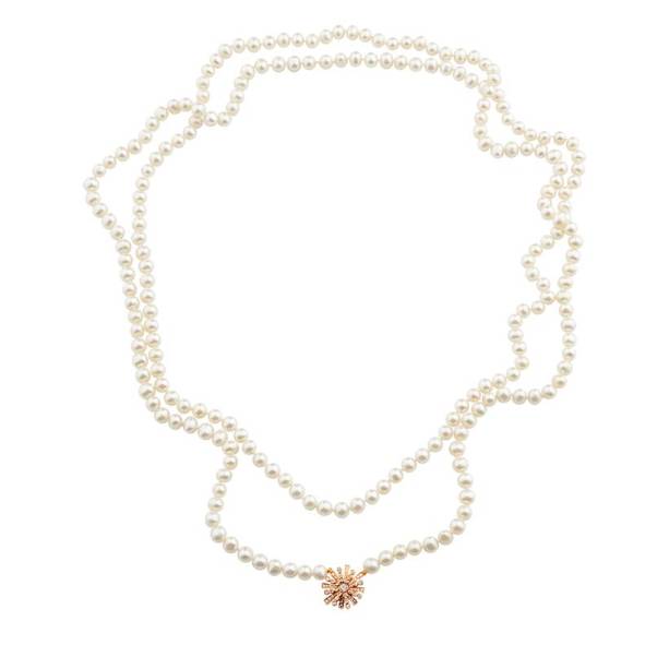 Colar de p&eacute;rolas, R$ 4 290,00. Lica Vincenzi.