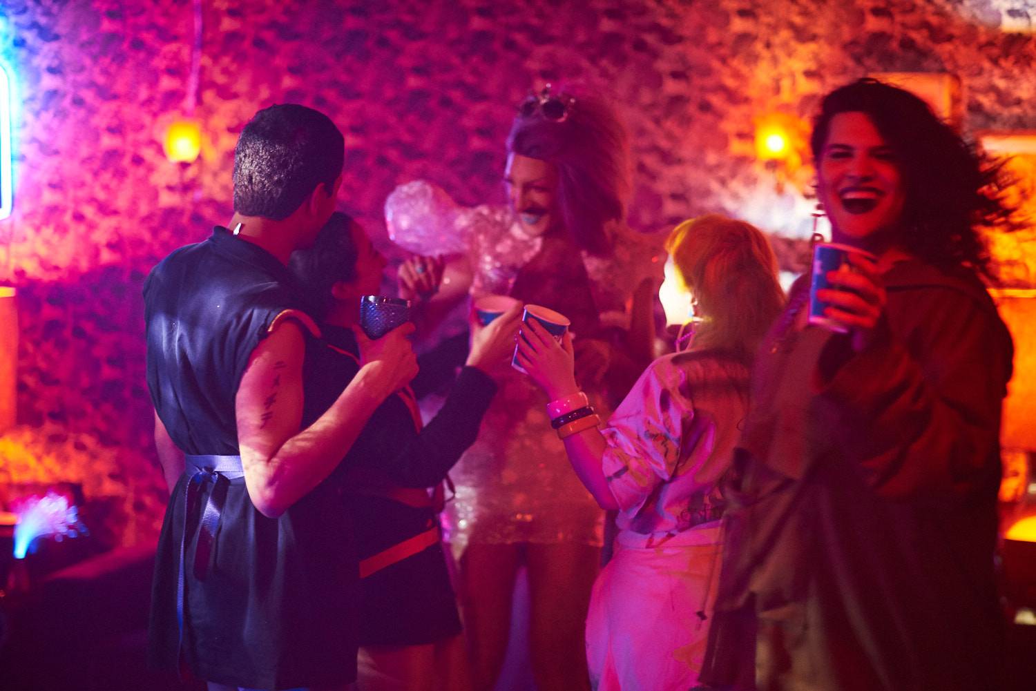 Absolut promove festa com presença de Linn da Quebrada e Lea T
