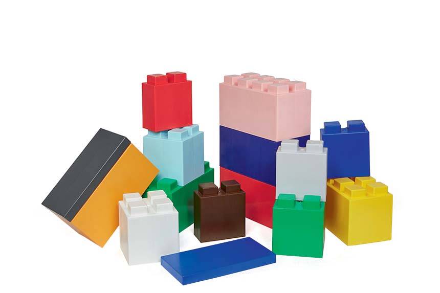Blocos de pl&aacute;stico modulares, R$ 62,10 (30 cm x 15 cm) cada um. EverBlock.