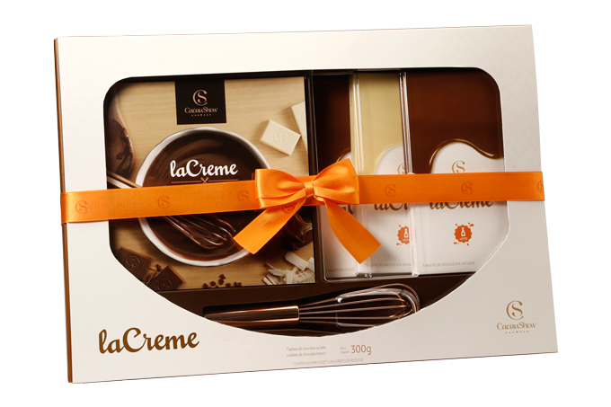 &bull; Kit Lacreme Receitas 300 g, Cacau Show &ndash; R$ 52,90. Uma sugest&atilde;o de CACAU SHOW. Pre&ccedil;o pesquisado em dezembro/2017.&nbsp;<a href="https://www.natalcacaushow.com.br/produtos/kit-lacreme-receitas-300g?utm_source=abril.com&utm_medium=guiadepresentes&utm_content=kit-lacreme-receitas-300g&utm_campaign=cacaushow_natal_2017"><span>natalcacaushow.com.br</span></a>