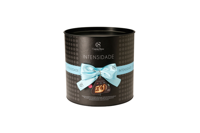 &bull; Panettone Trufado Intensidades 750 g, Cacau Show &ndash; R$ 59,90. Uma sugest&atilde;o de CACAU SHOW. Pre&ccedil;o pesquisado em dezembro/2017.&nbsp;<a href="https://www.natalcacaushow.com.br/produtos/panettone-trufado-intensidades-750g?utm_source=abril.com&utm_medium=guiadepresentes&utm_content=panettone-trufado-intensidades-750g&utm_campaign=cacaushow_natal_2017"><span>natalcacaushow.com.br</span></a>&nbsp;