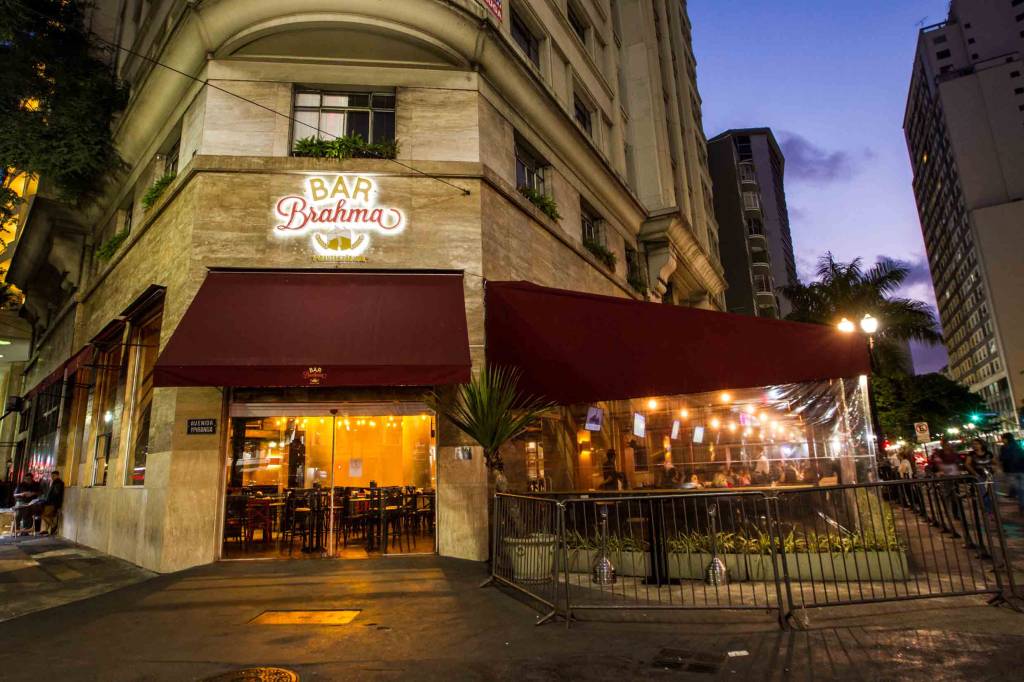 Dono do Bar Brahma faz apelo e convoca ‘resistência’ após vandalismo