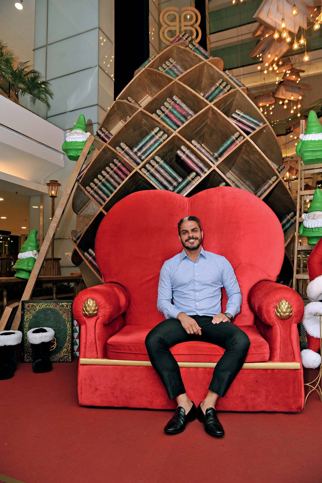 Marcelo Checon fecha contrato para decorar seis shoppings