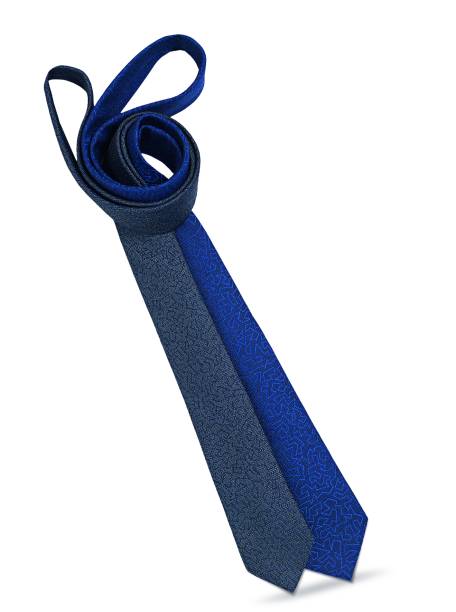 &bull;	Gravata Salvatore Ferragamo. R$ 750,00. Uma sugest&atilde;o de VIP. Pre&ccedil;o pesquisado em novembro/2017.